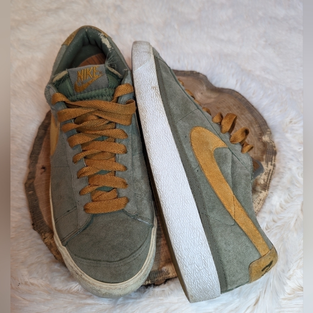 Nike Classic Blazer Suede Palm Green Tennis Shoe
